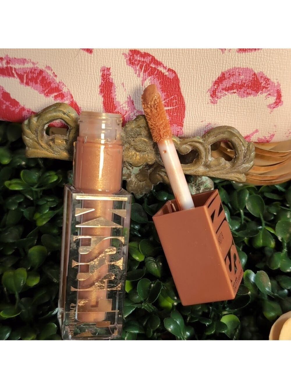 Lippy Lip Makeup Lot - Picture 8 of 16